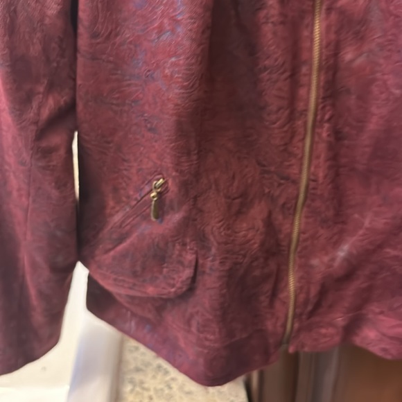 Lightweight embossed faux suede jacket - Picture 3 of 4